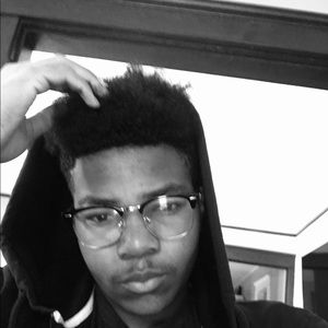 Meet your Posher, Mitchell